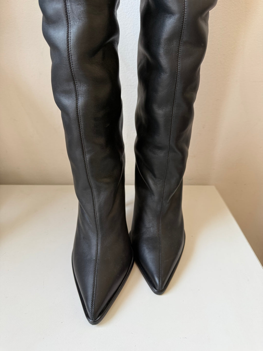 Tamara Mellon Black Leather Slouchy Boots Size 41 Like New