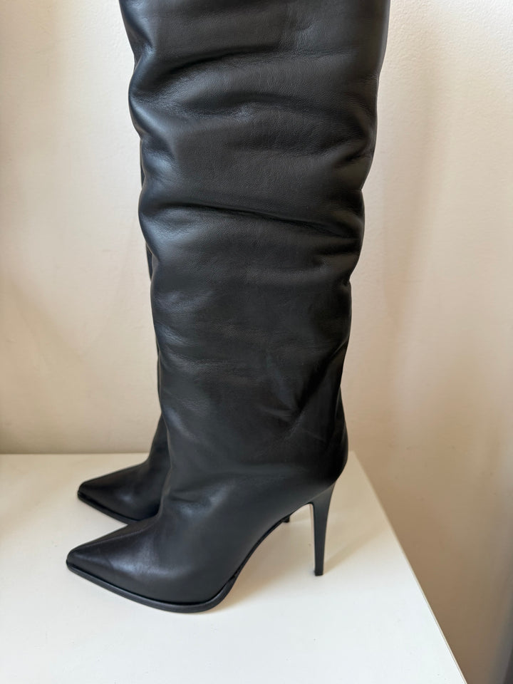 Tamara Mellon Black Leather Slouchy Boots Size 41 Like New
