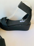Steve Madden Platform Black Sandal Size 7