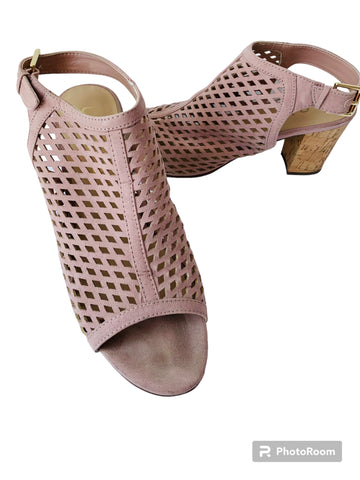 Unisa Perforated Peach Suede Sandals Size 10