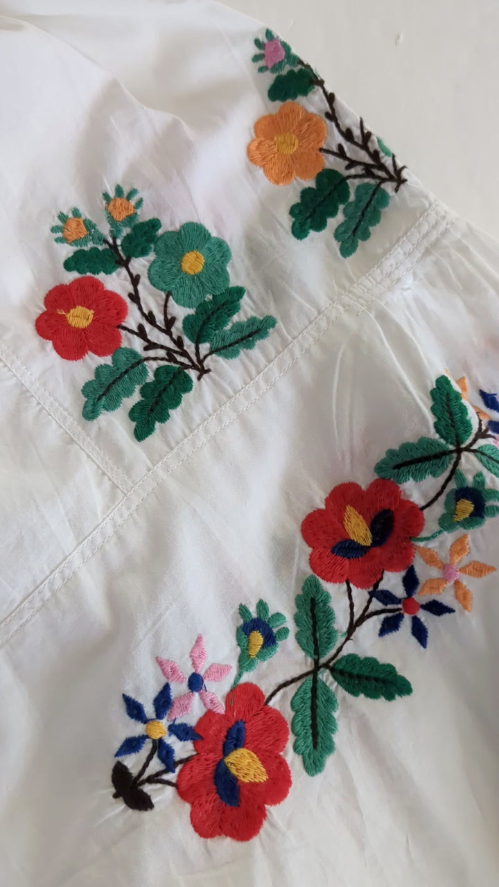 Love the Label Top Size Medium
