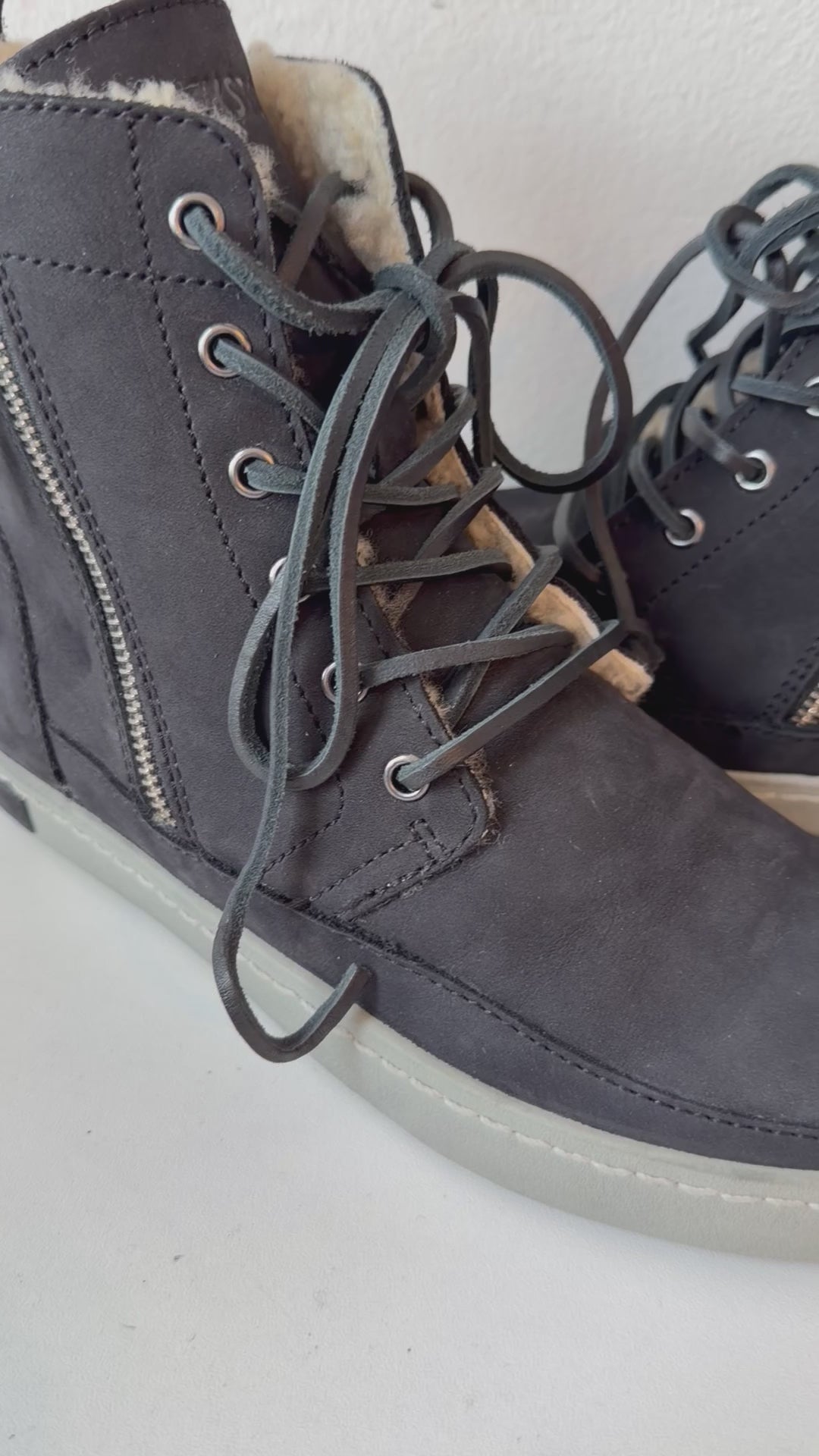 Blackstone ICON Emily CW96 Asphalt Sheepskin Boots Size 37