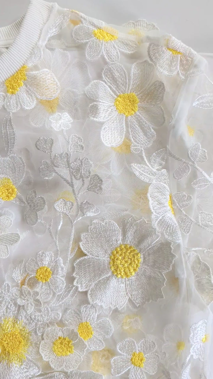 Anthropologie Dolan Sheer Daisy Top Size Medium Petite NWT