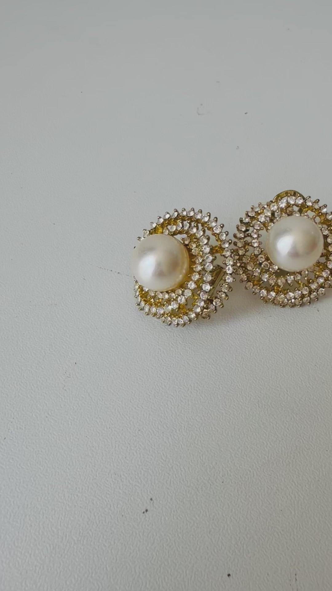 Pearl & Rhinestone Swirl Pierced Earrigs in Gold Tone