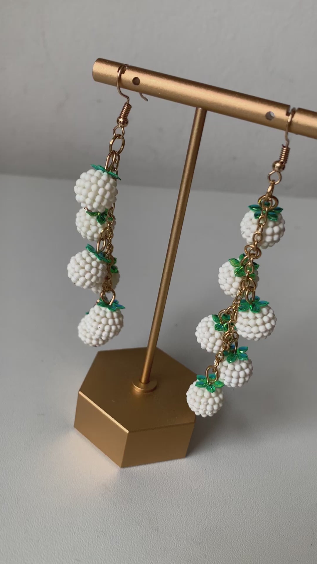 Fun Golf White and Green Beaded Dangle Pierced Earrings