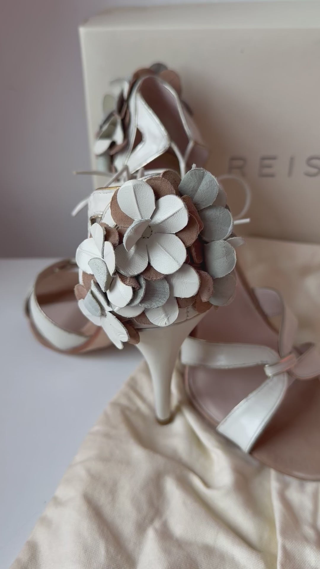 Reiss Emile Winter White Leather Floral Sandals Size 40 US 9.5