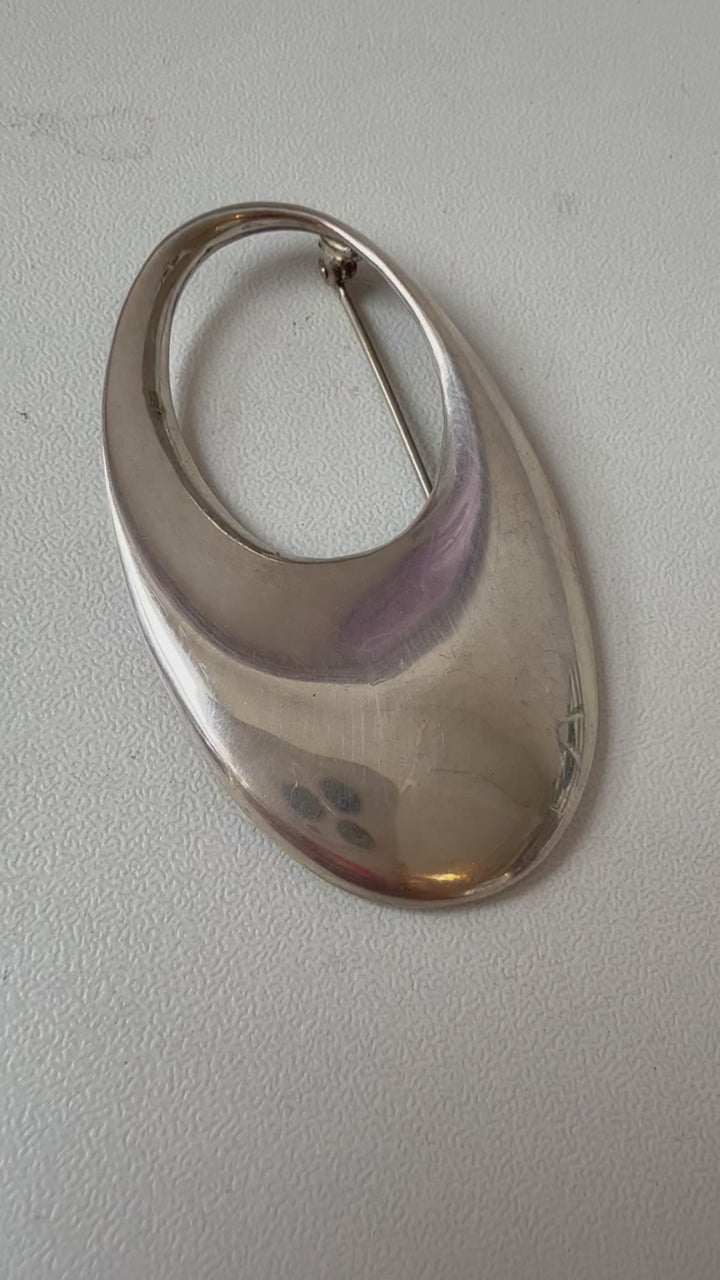 J CLaire Vintage Modern Oval Abstract Sterling Brooch