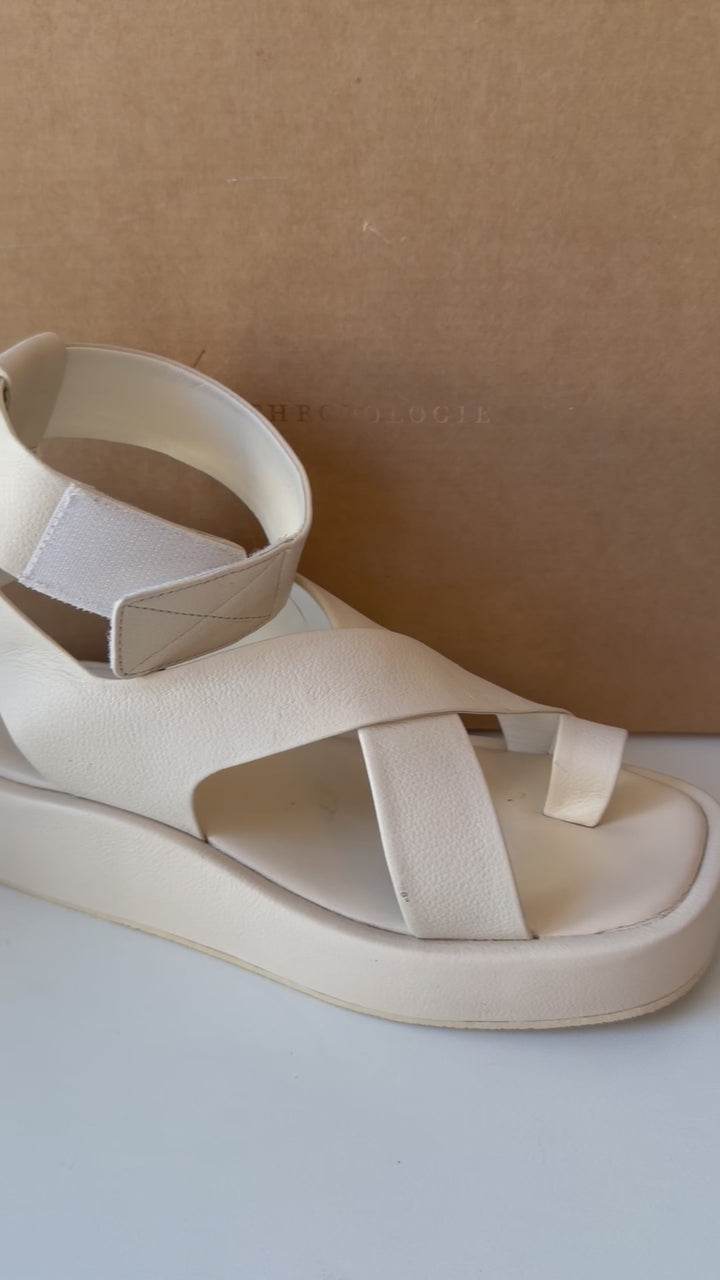 Anthropologie Toe Looped Gladiator Sandals in Cream White Size 6