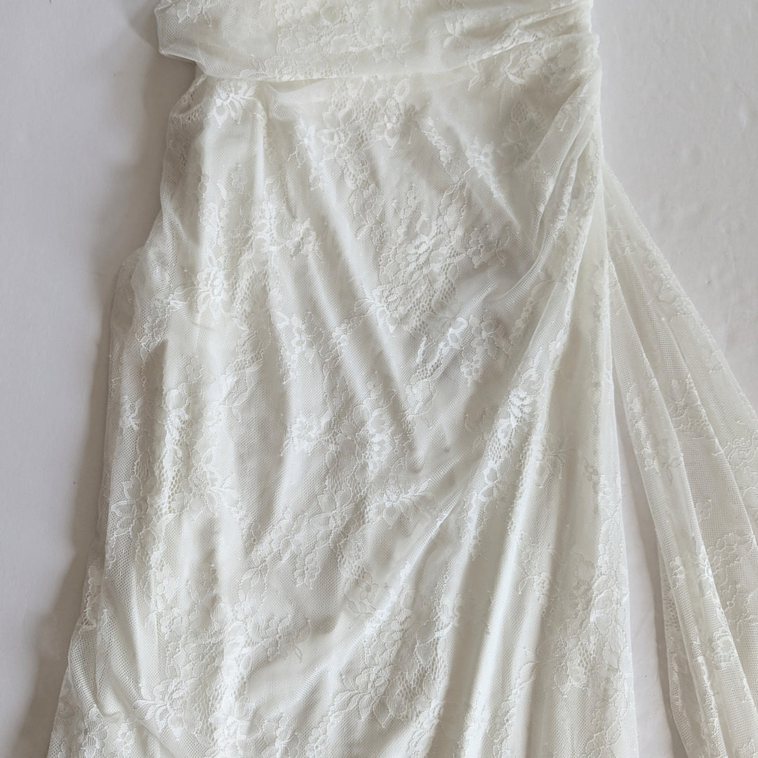 Miss Rosier Stephania Lace Gown Size Small NWT