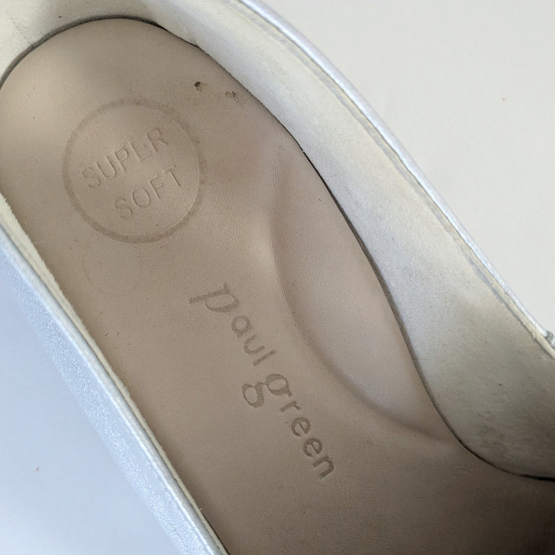 Paul Green Daphne Silver LLoafers Size 8