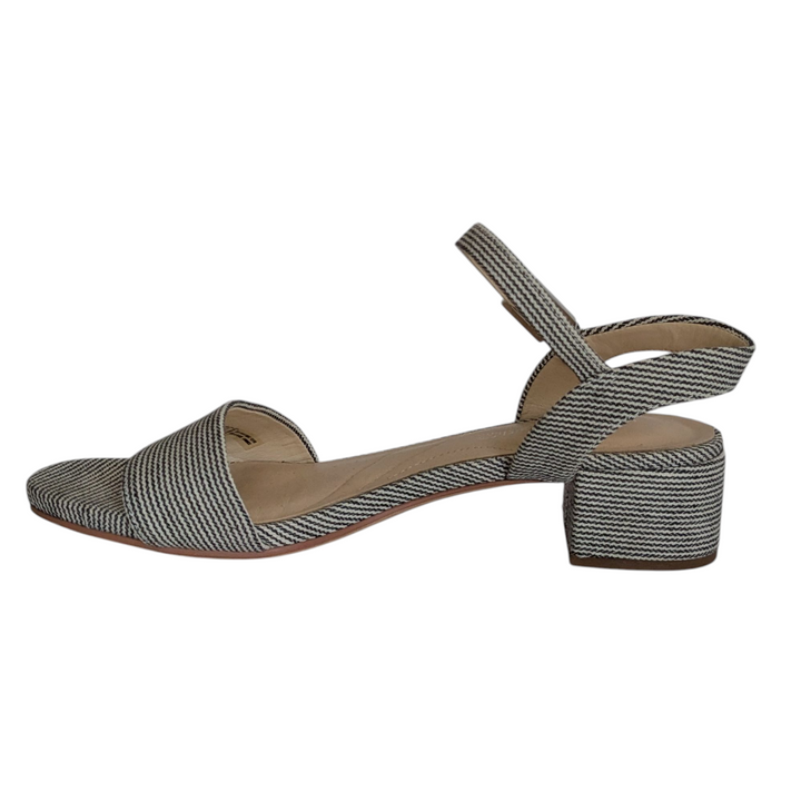 Clarks Sandals Size 7