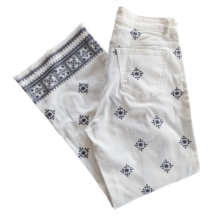 Amee White Embroidered Jeans Size XL
