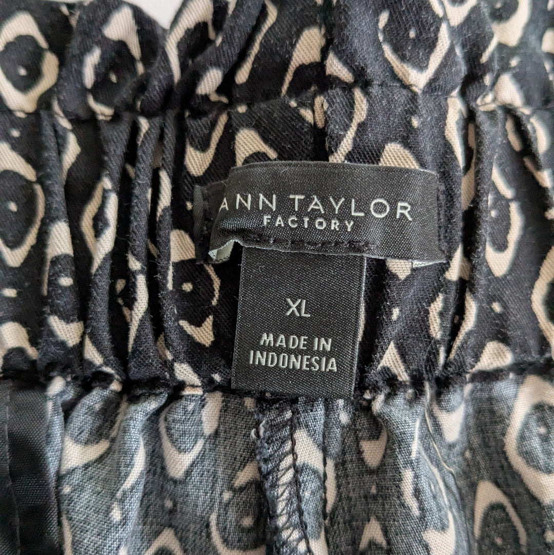 Ann Taylor Factory Print Shorts Size XL