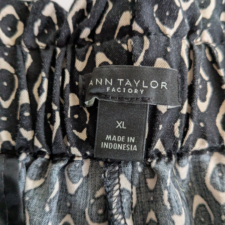 Ann Taylor Factory Print Shorts Size XL