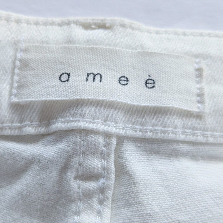 Amee White Embroidered Jeans Size XL
