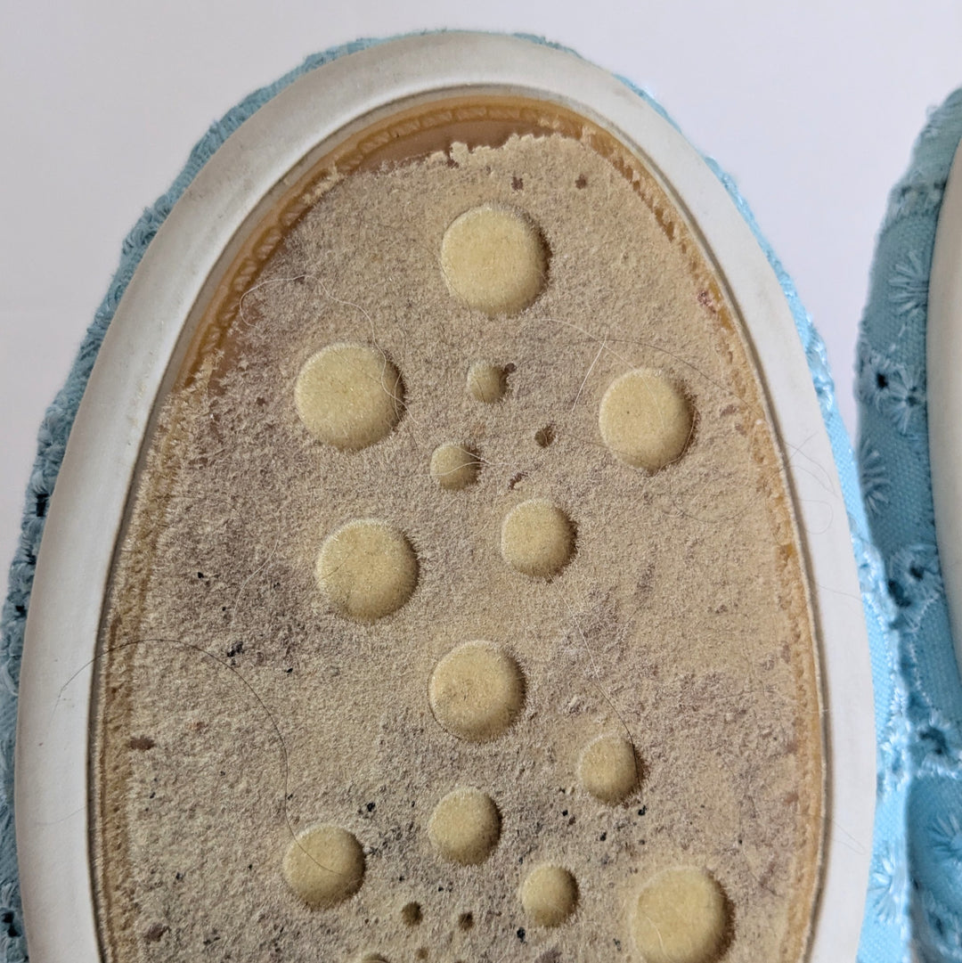 Report Melaina Eyelet Slides Size 9