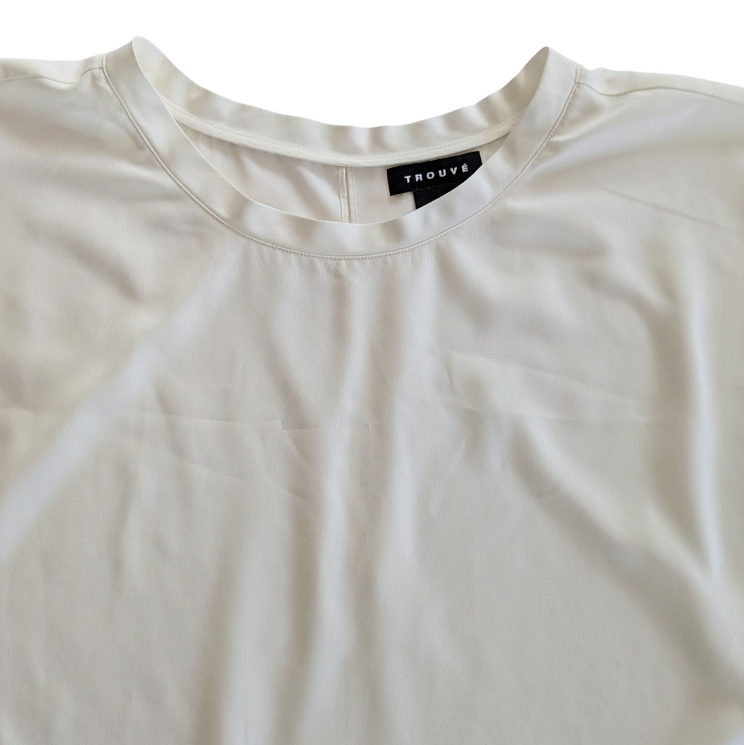 Trouve Cream Blouse Size Medium