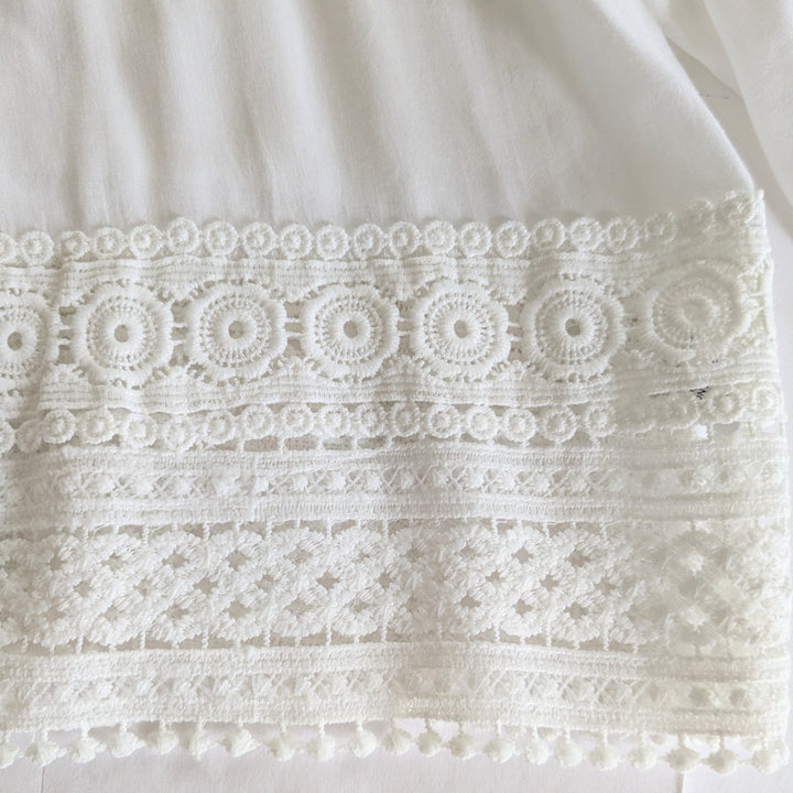 Sisters White Peasant Top Size Large