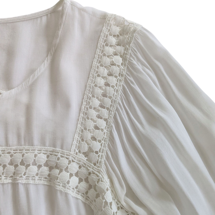 Sisters White Peasant Top Size Large