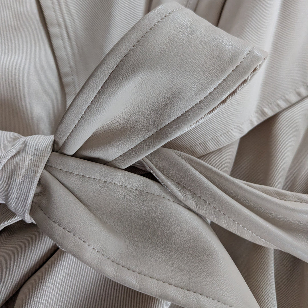 Badgley Mischka Trench Coat Size Medium