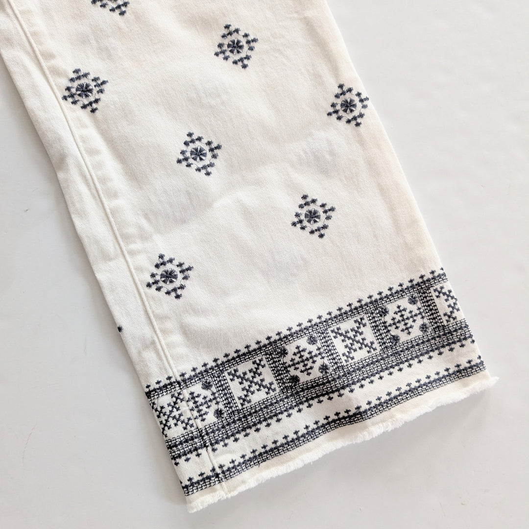 Amee White Embroidered Jeans Size XL