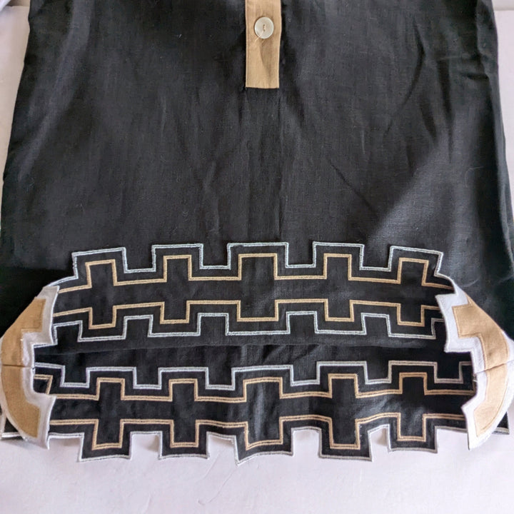 Tuckernut x Atlantic-Pacific Collier Linen Dress