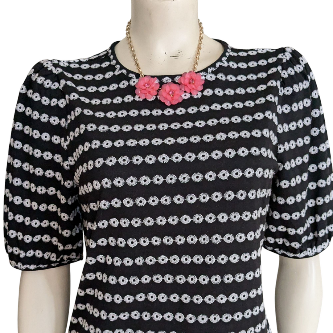 Ann Taylor Black & White Top Size Small