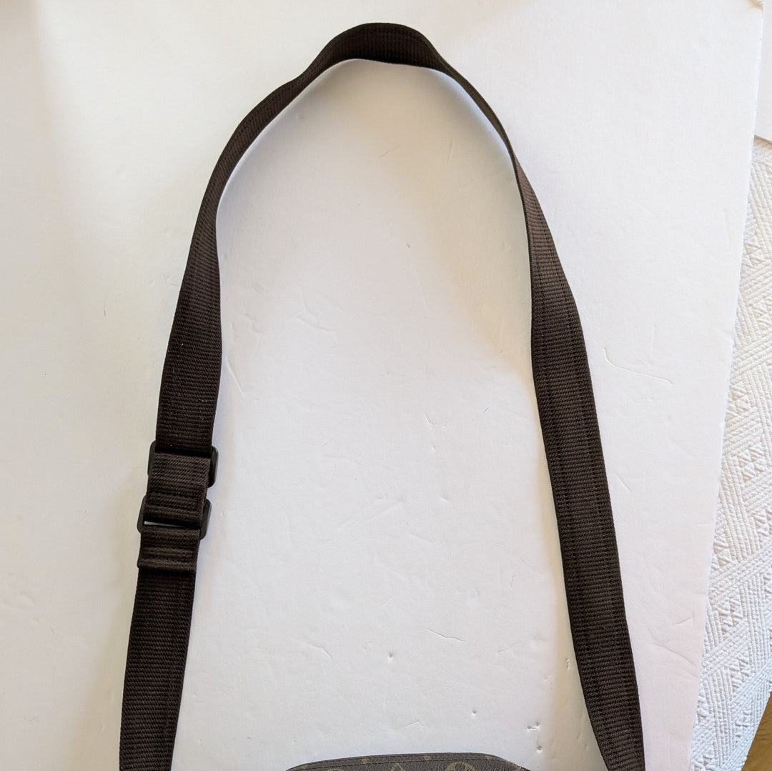 Louis Vuitton Monogrammed Logo Leather Reporter PM Bag