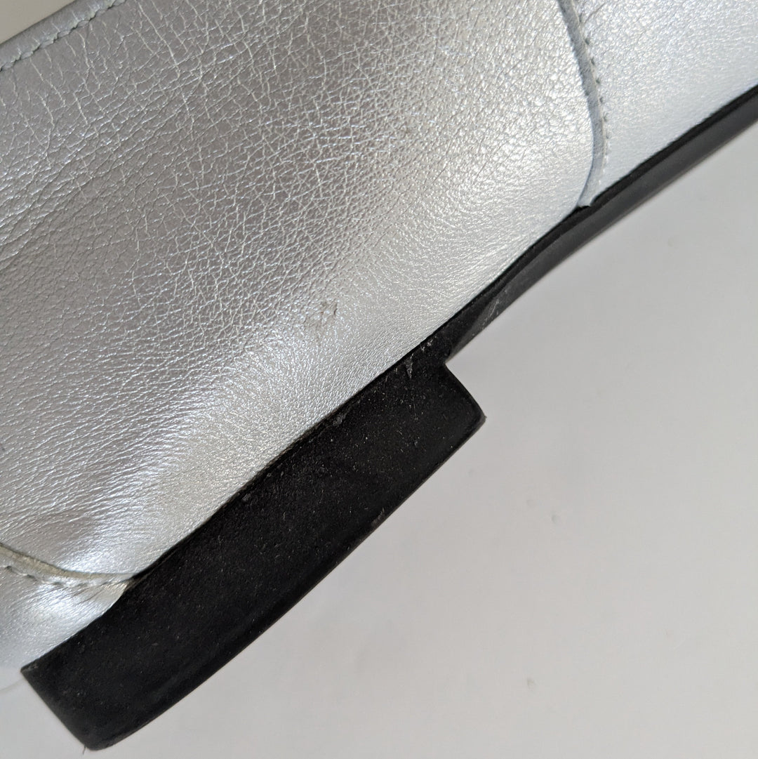 Paul Green Daphne Silver LLoafers Size 8