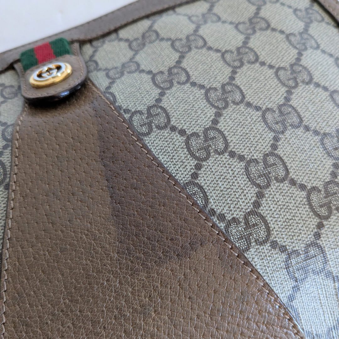 Gucci GG Supreme Sherry Line Vintage Clutch