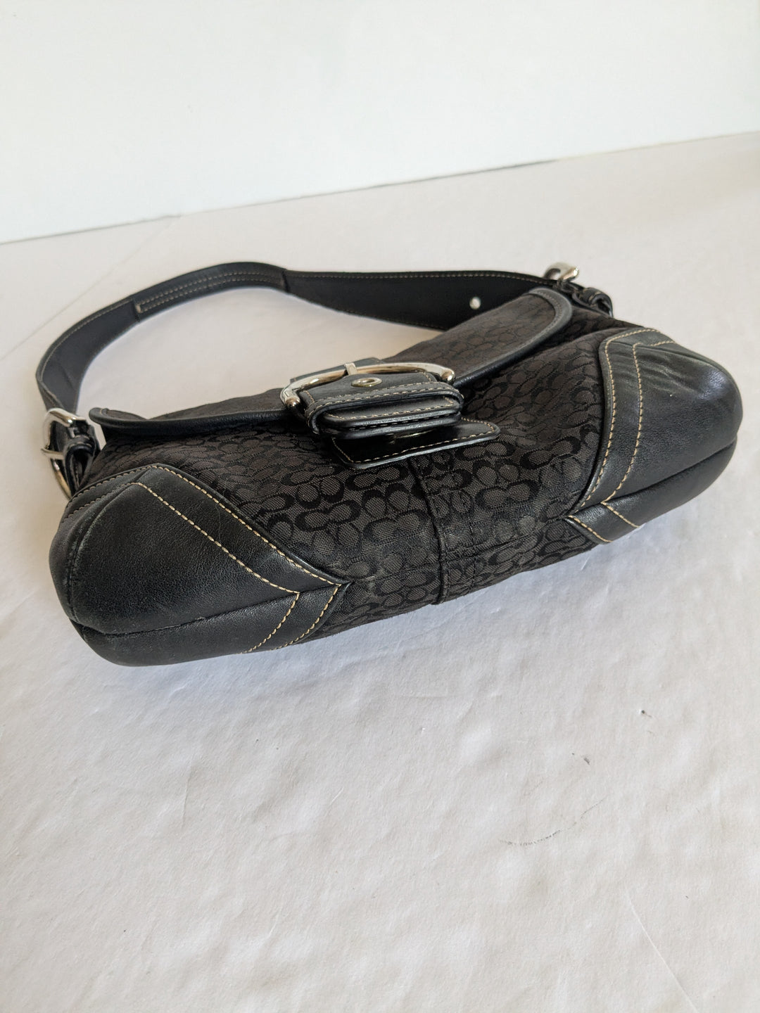 Coach Soho Signature Logo shoulder Bag 6818