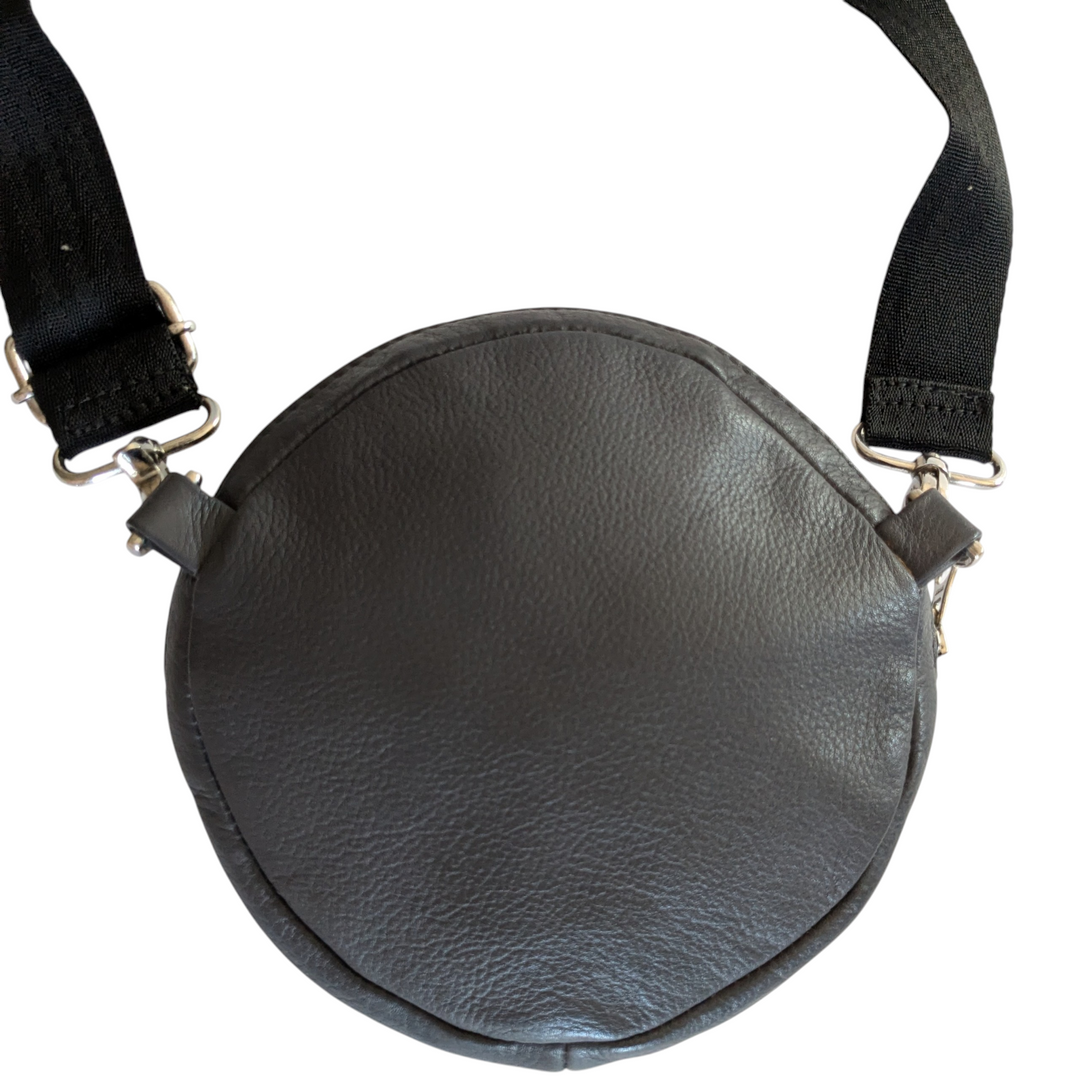 Ischiko Round Leather Crossbody