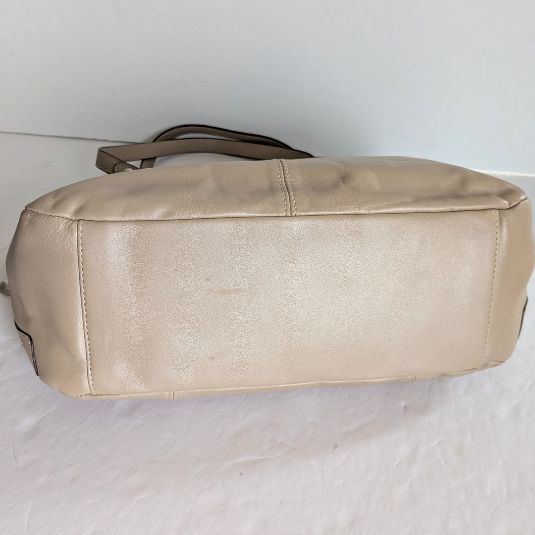 Coach Gallery Shoulder Bag 19252