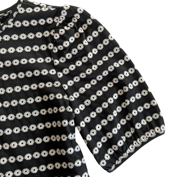 Ann Taylor Black & White Top Size Small