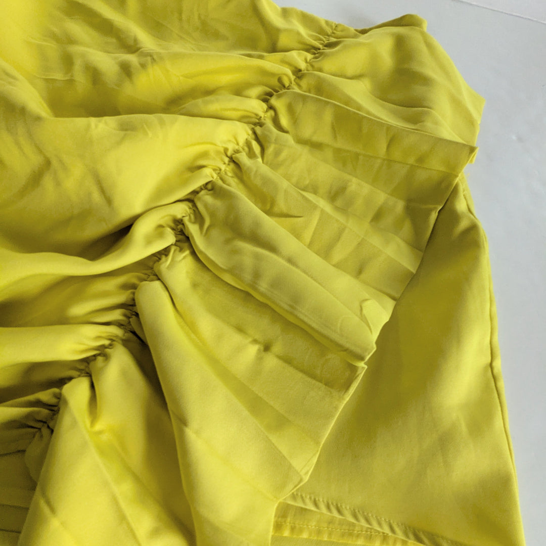 Grey Lab Yellow Mini Skirt Size Medium