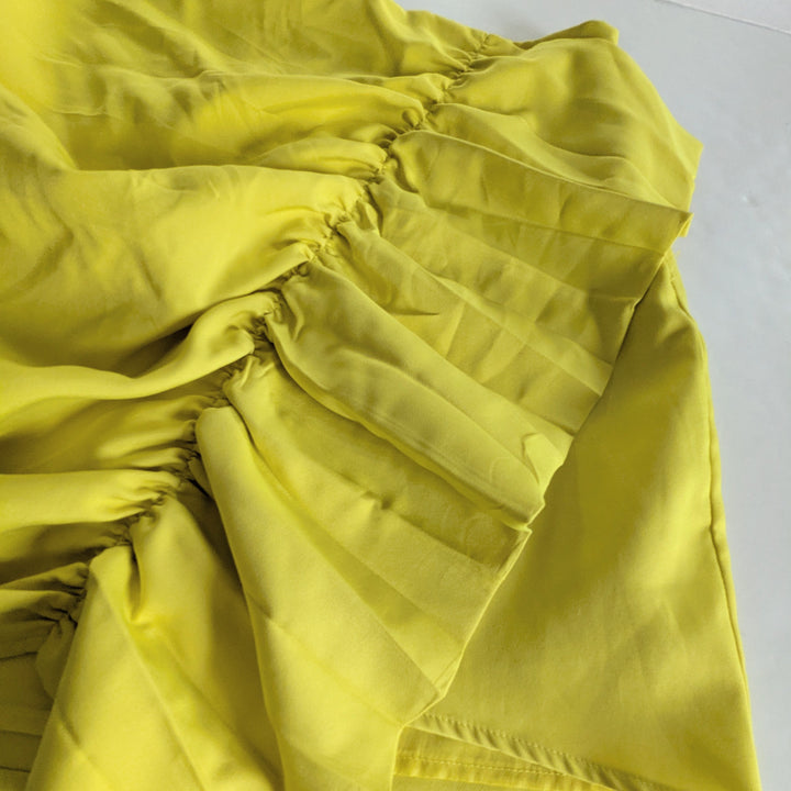 Grey Lab Yellow Mini Skirt Size Medium