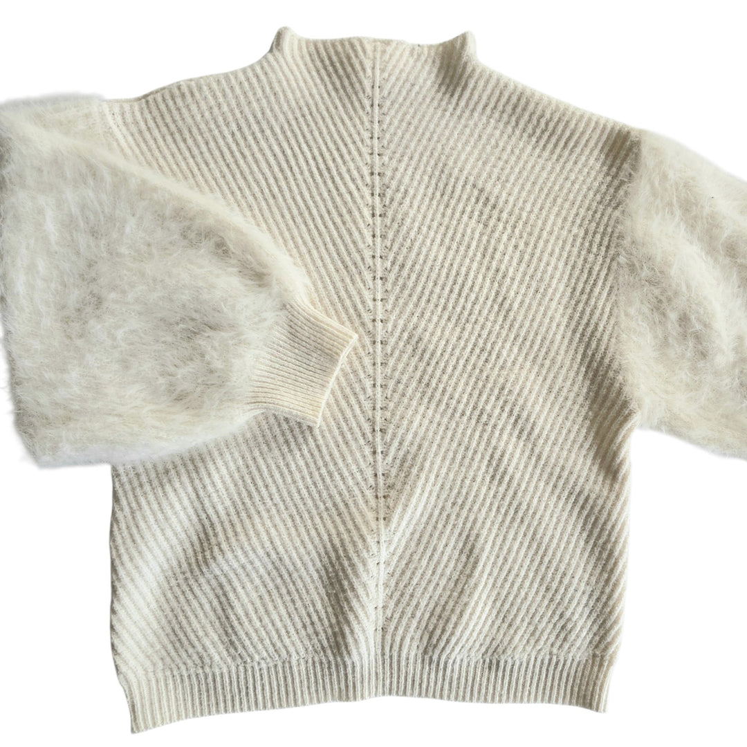 Knitted & Knotted Sweatet Size Medium