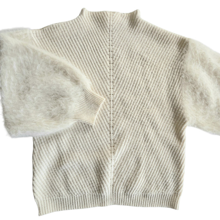 Knitted & Knotted Sweatet Size Medium
