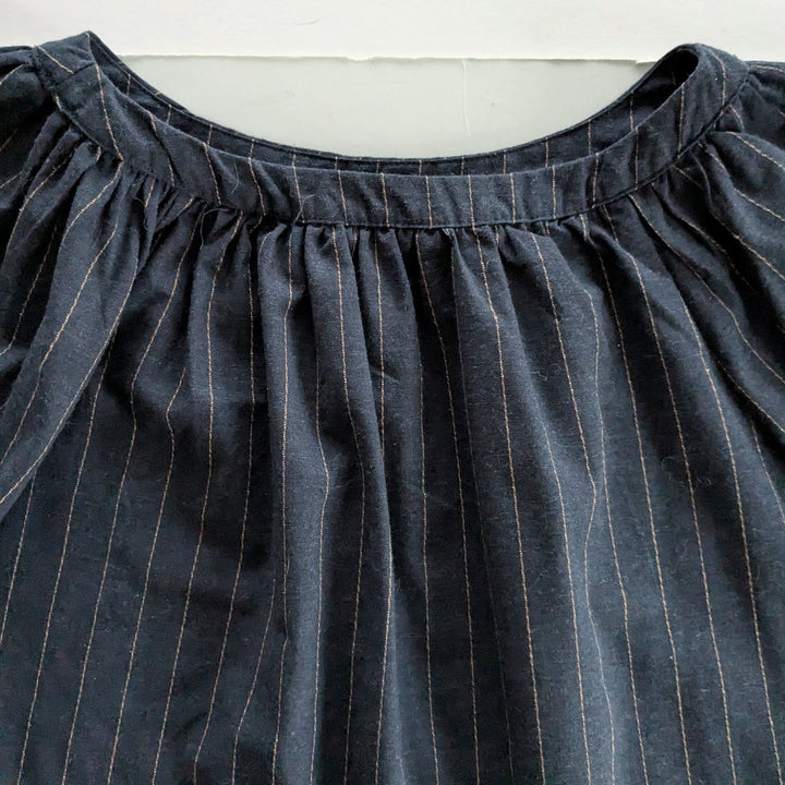 Listicle Navy Top Size Small