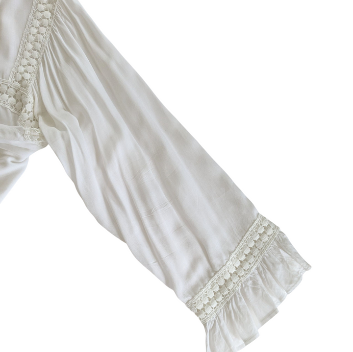 Sisters White Peasant Top Size Large
