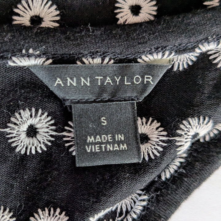 Ann Taylor Black & White Top Size Small