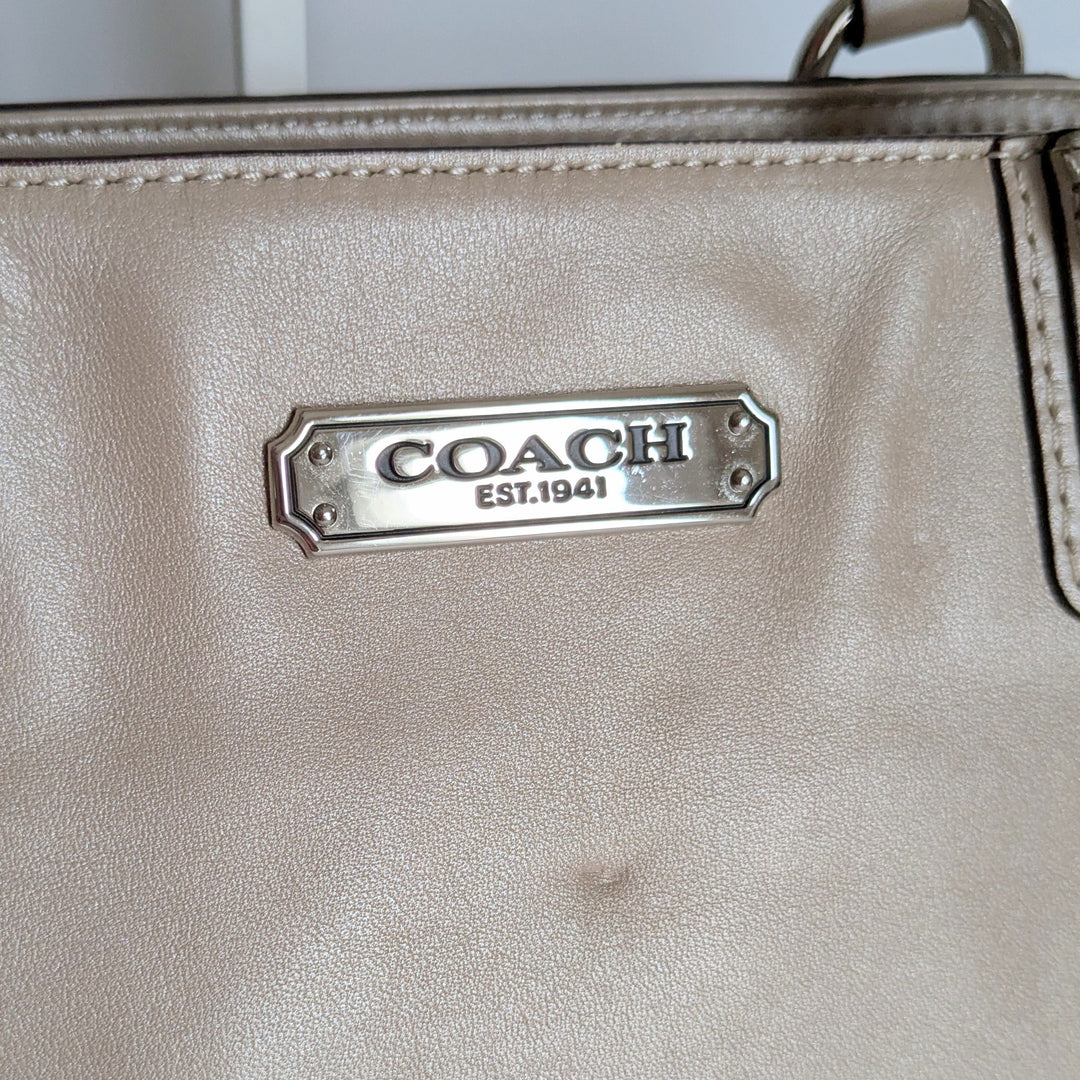 Coach Gallery Shoulder Bag 19252