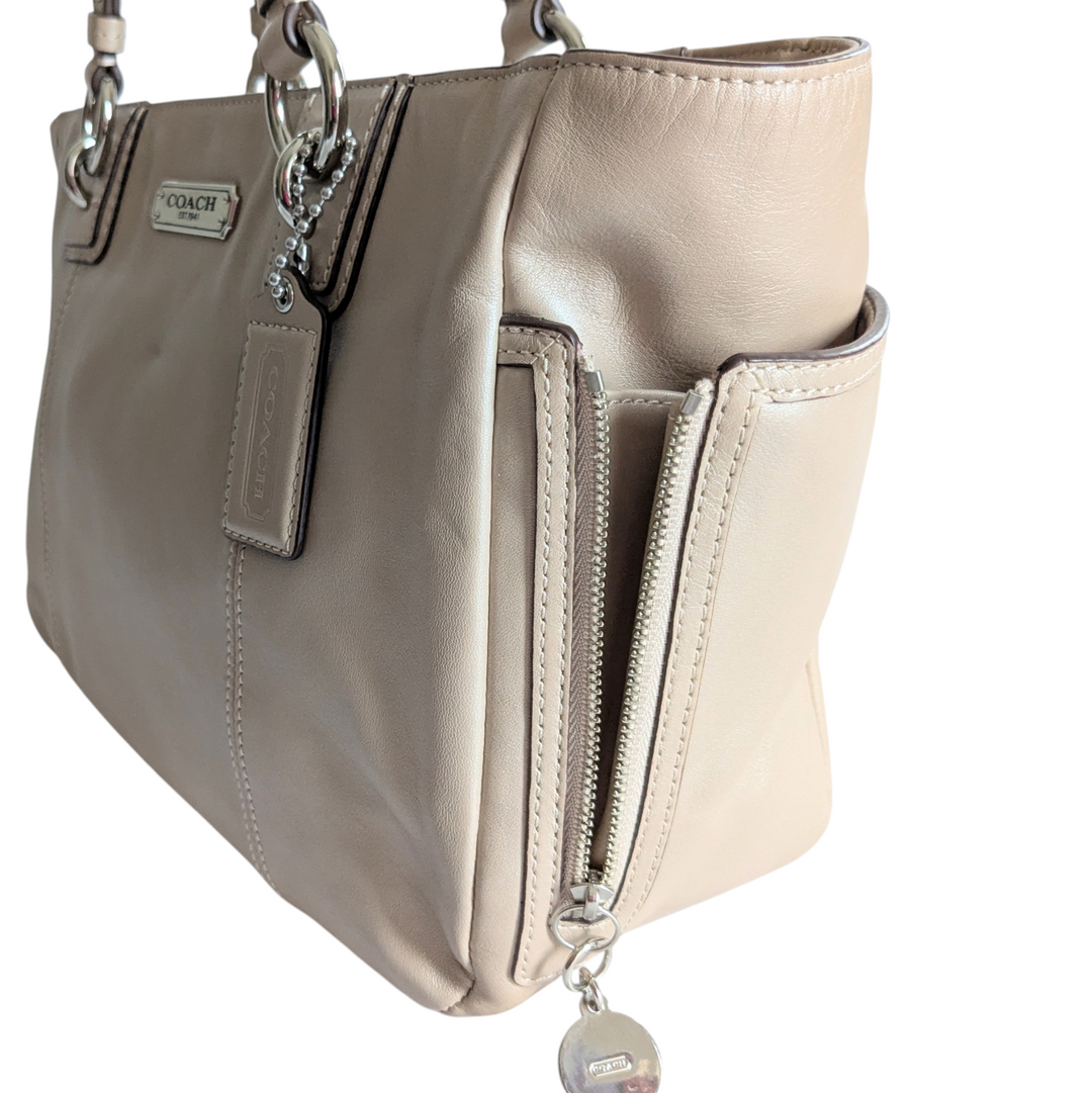 Coach Gallery Shoulder Bag 19252