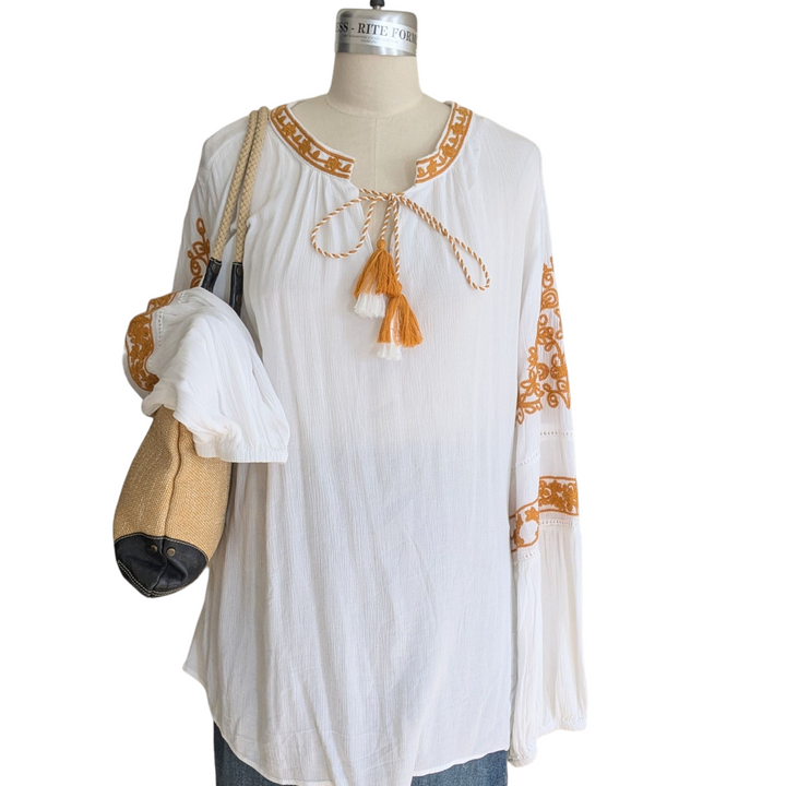 Starling Reine Top Spirit Embroidered Shirt Size Large NWT