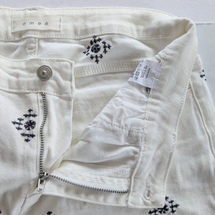 Amee White Embroidered Jeans Size XL
