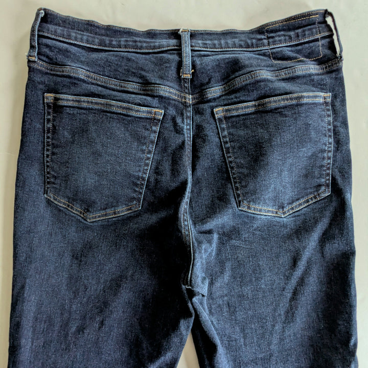 J. Crew Mid Rise Kick Out Jeans Size 31 Tall