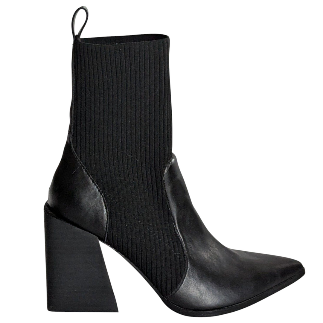 Steve Madden Tackle Sock Boots Size 6.5