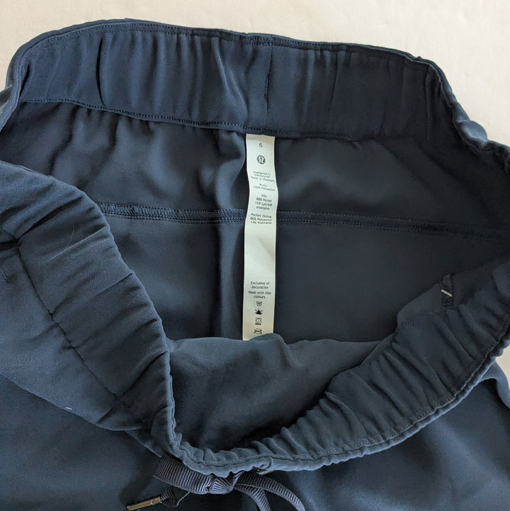 Lululemon On The Fly Joggers Size 6 Navy