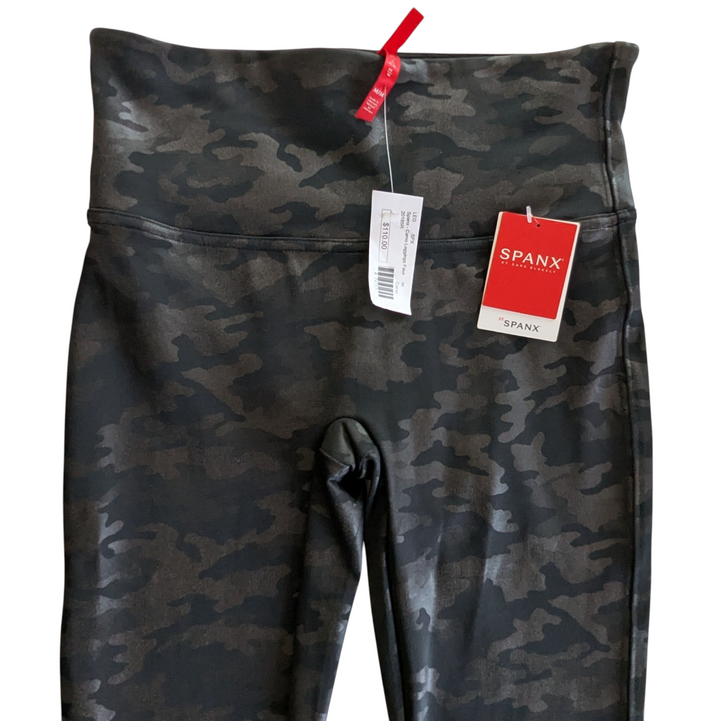 Spanx Black Camo Print Leggings Size Medium