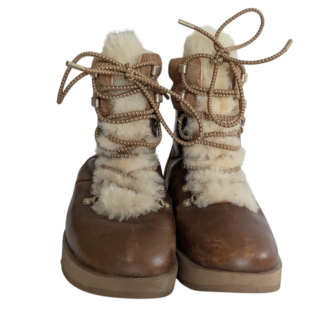 UGG Viki Waterproof Boots Size 7.5